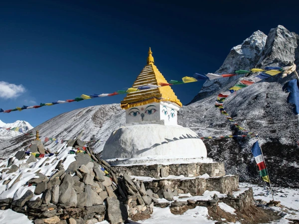 Everest Base Camp3